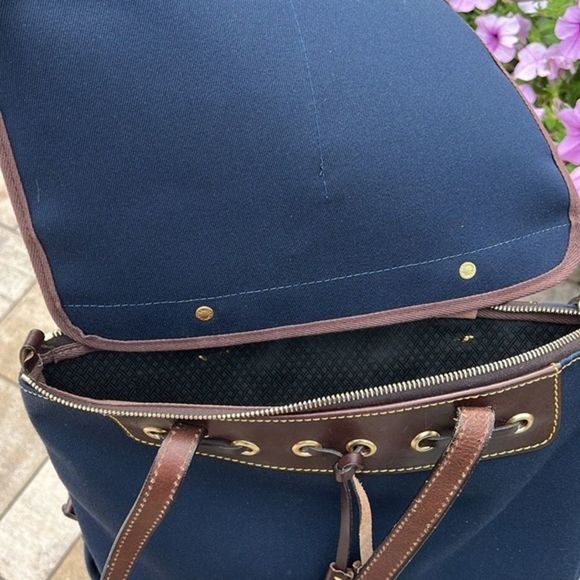Dooney & Bourke hand bag, beautiful condition, see pictures - Picture 12 of 13